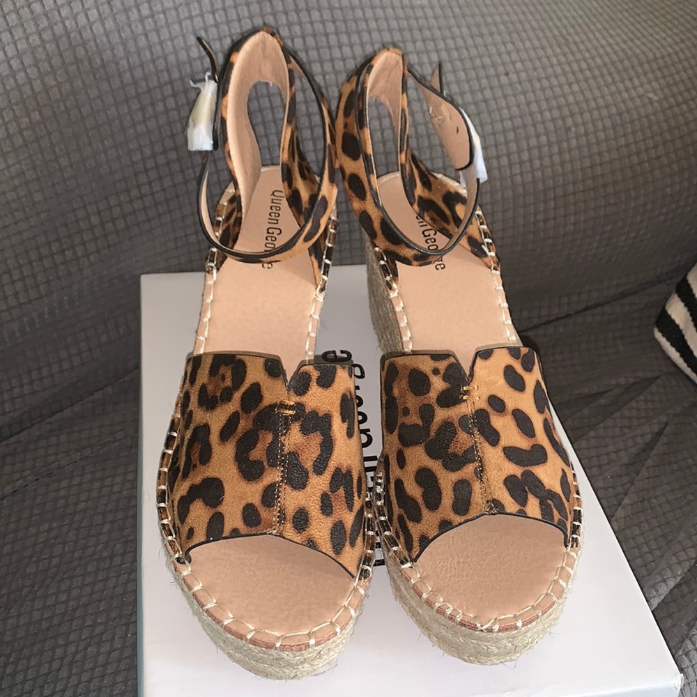 Queen George Size 10, Leopard espadrille wedges